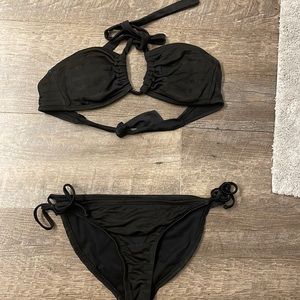 Black bikini